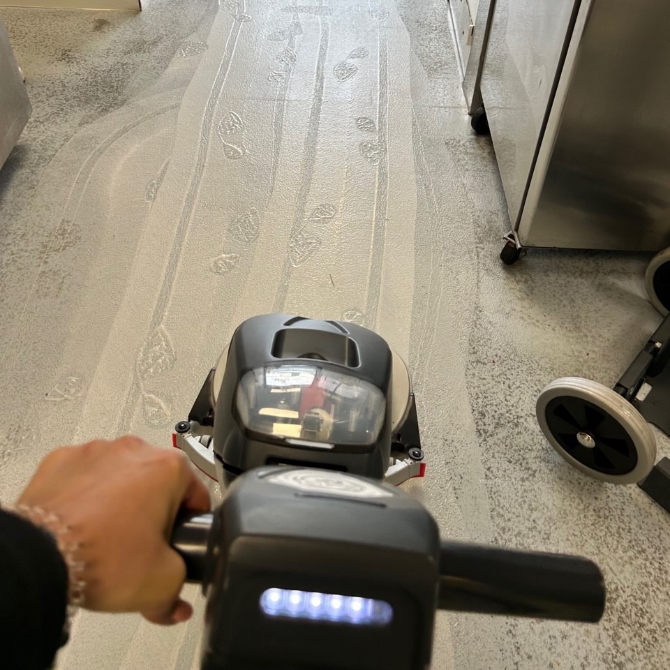 Utilisation de l'autolaveuse Numatic 244 NX