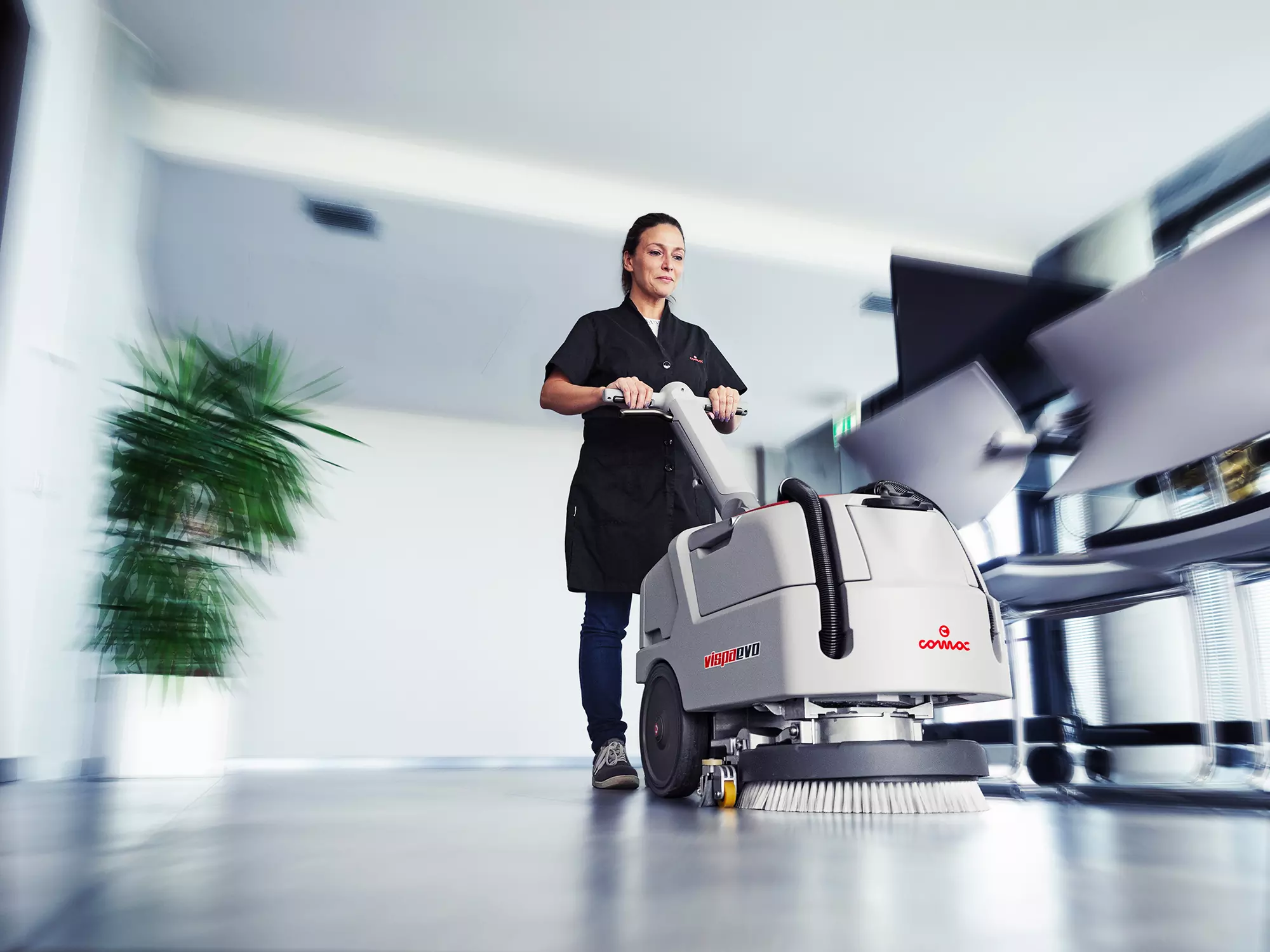 Autolaveuse accompagnée Comac VISPA EVO – Image 2