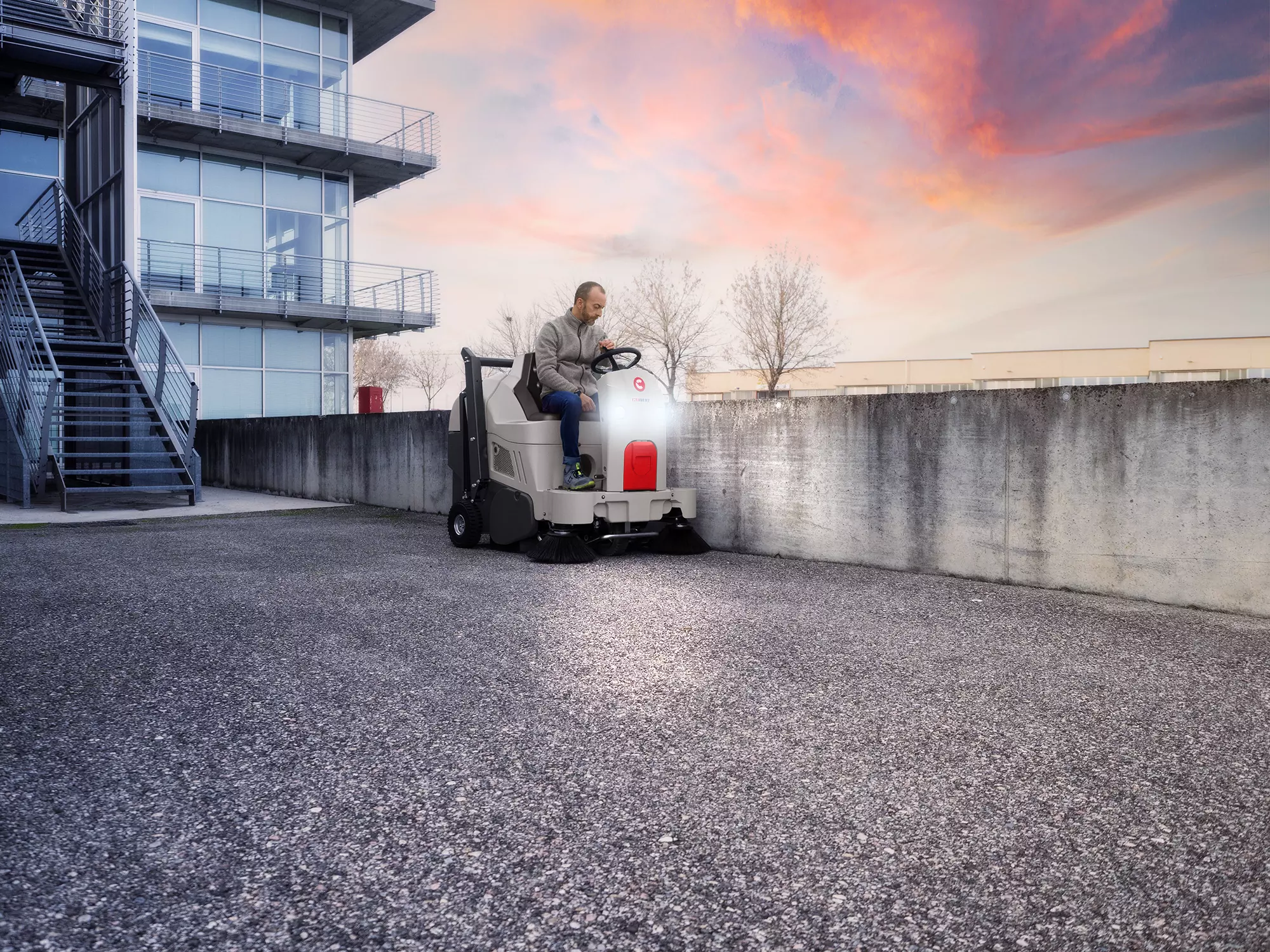 Balayeuse autoportée Comac CS700/800 – Image 3