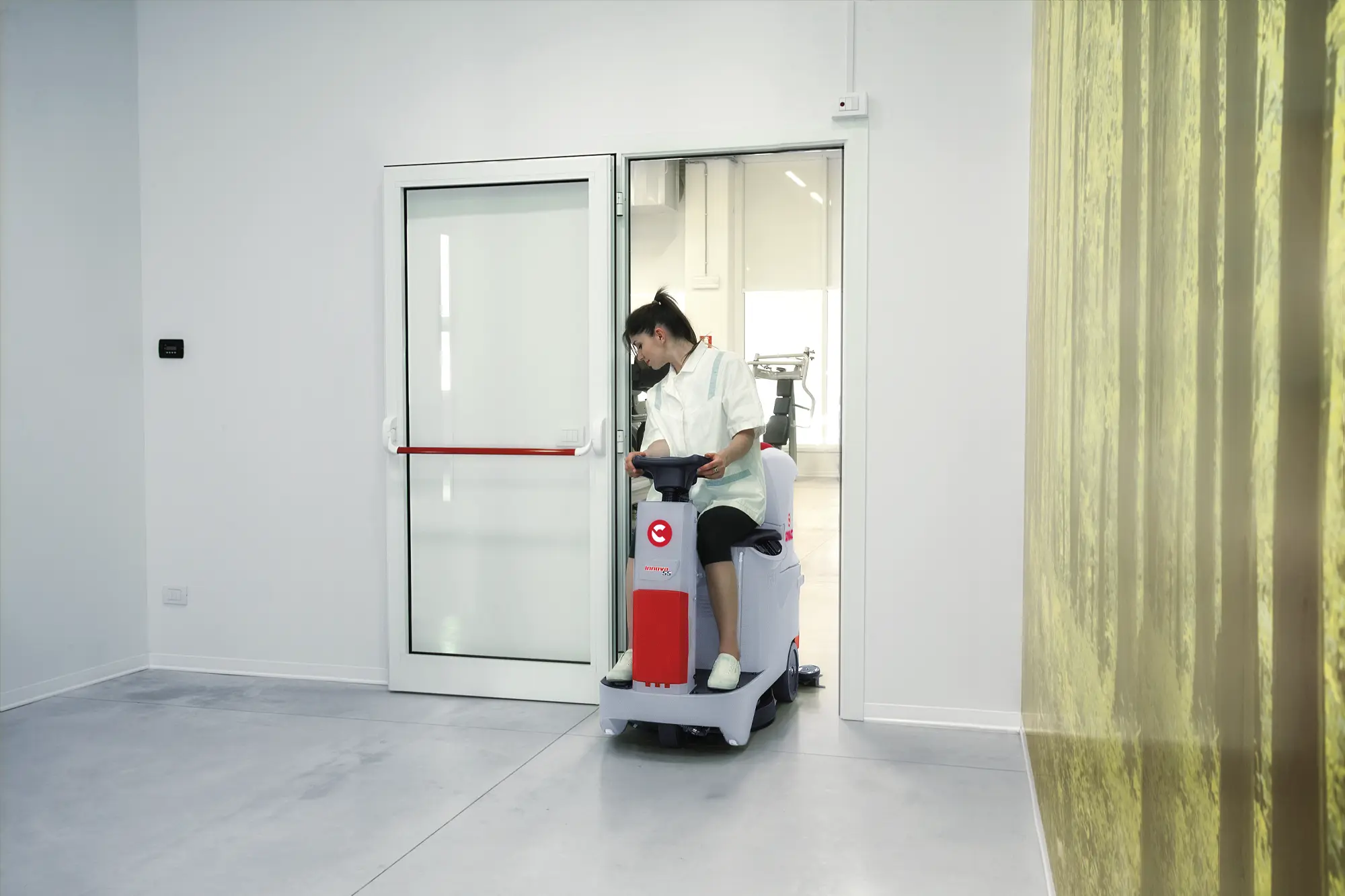 Autolaveuse autoportée Comac INNOVA 55 – Image 3