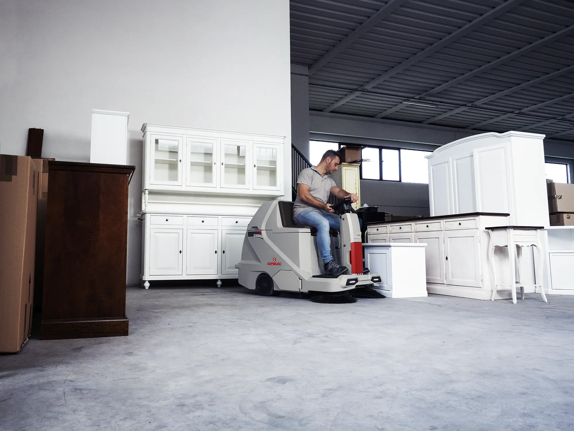 Balayeuse autoportée Comac CS60 – Image 3
