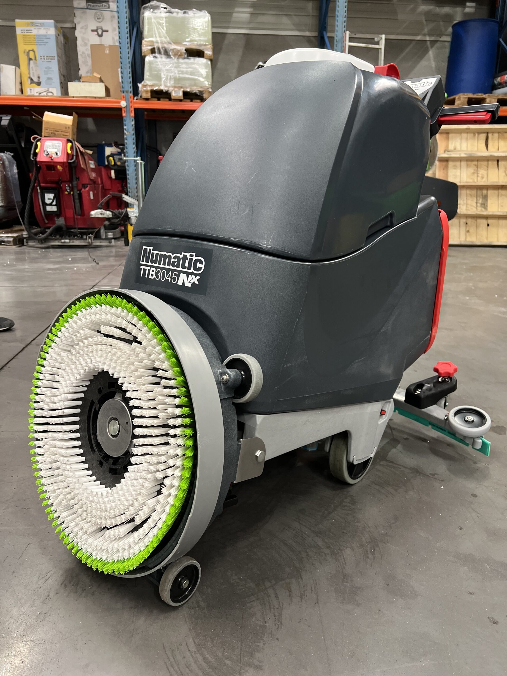 Autolaveuse accompagnée Numatic TTB 3045 NX